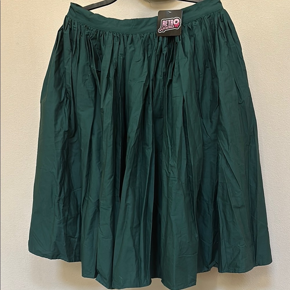 NWT Retrolicious Green Women's Skirt